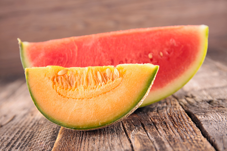 Melón y sandía, tentempiés sanos para el verano