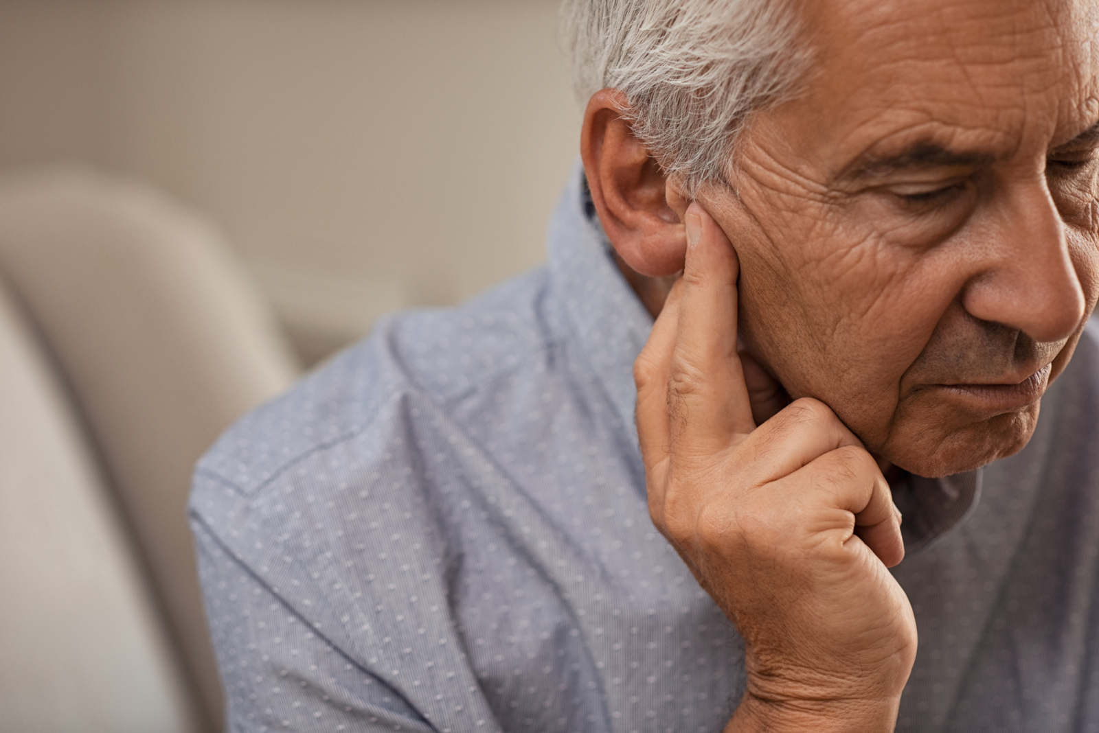 Retrasa la pérdida de audición relacionada con la edad