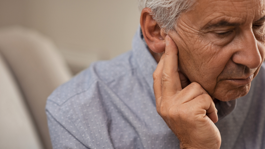 Retrasa la pérdida de audición relacionada con la edad