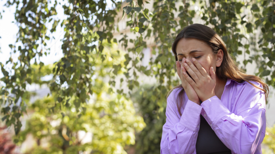 Mujer con alergia