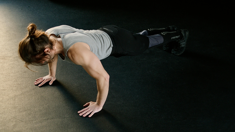 Flexiones (push-ups)